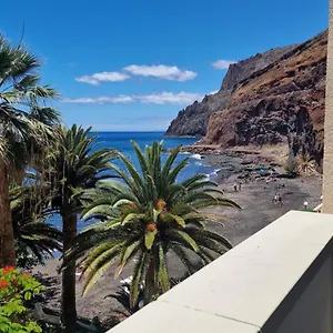 https://pequeno-paraiso-frente-al-mar.in-canary-islands.com